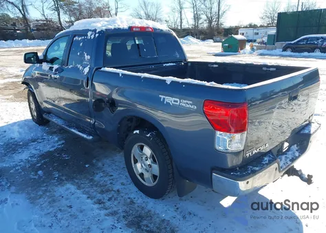 2010 Toyota Tundra Limited 5.7L V8 из США, поврежденный, VIN 5TFBY5F15AX105821